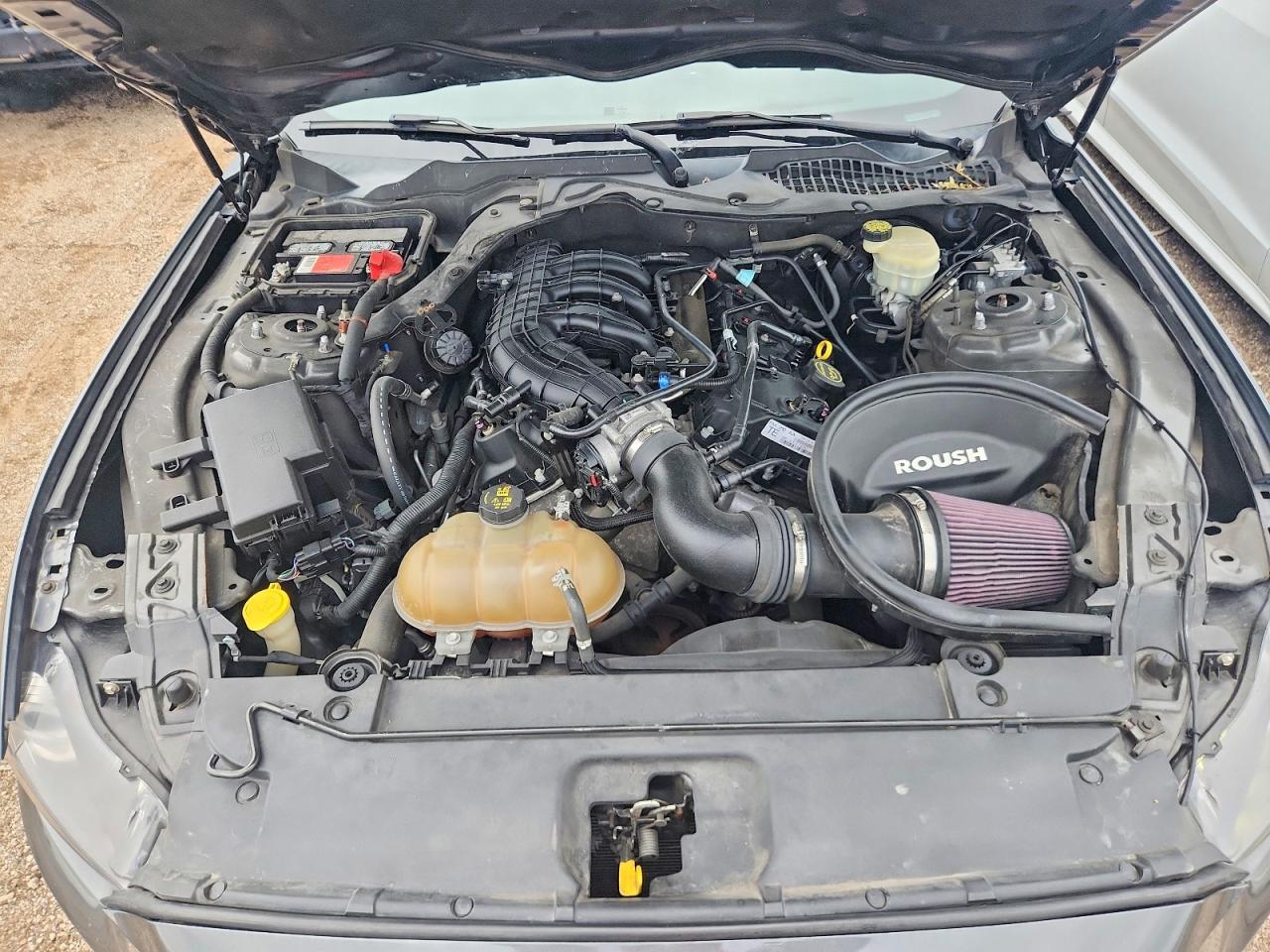 2015 Ford Mustang - zdjęcie 11