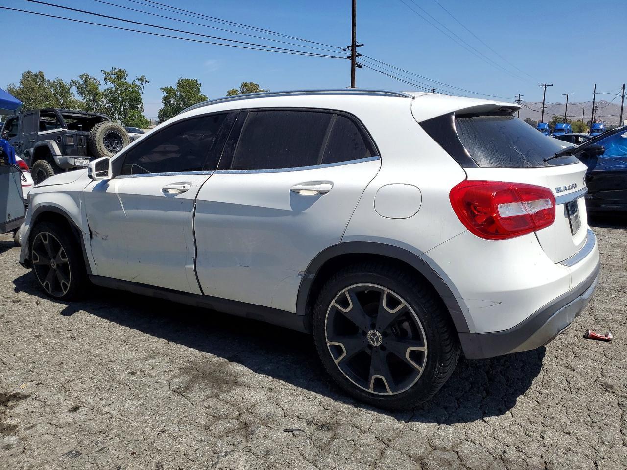 2018 Mercedes-Benz Gla 250 - zdjęcie 2