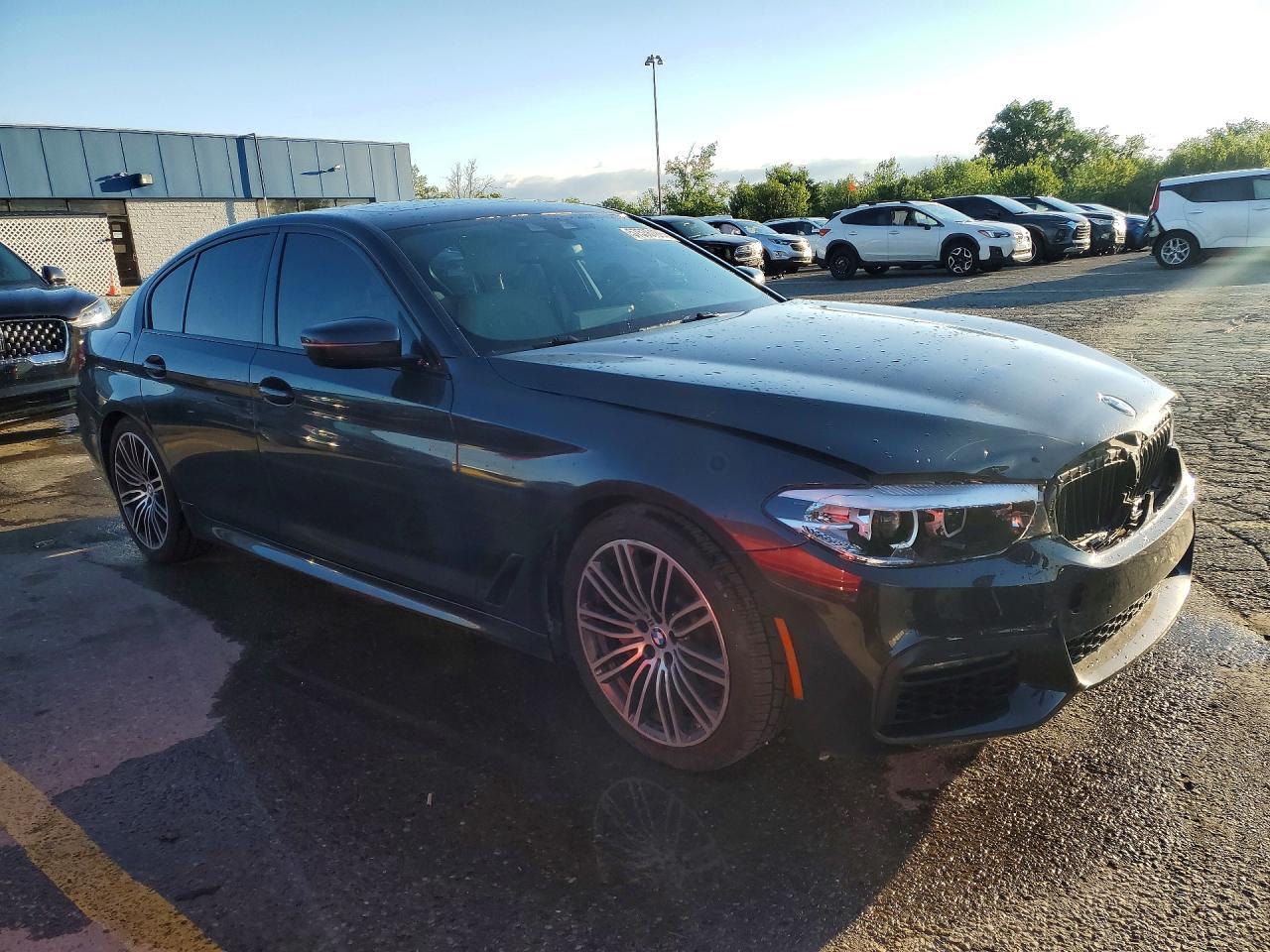 2019 BMW 530 I - zdjęcie 4
