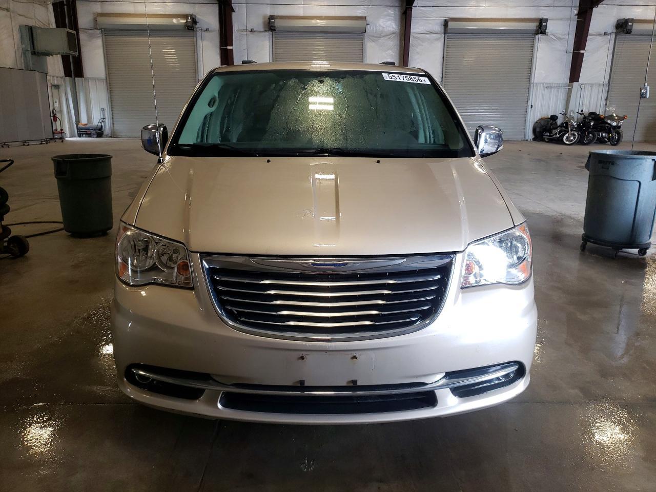 2015 Chrysler Town & Country Touring L - zdjęcie 5