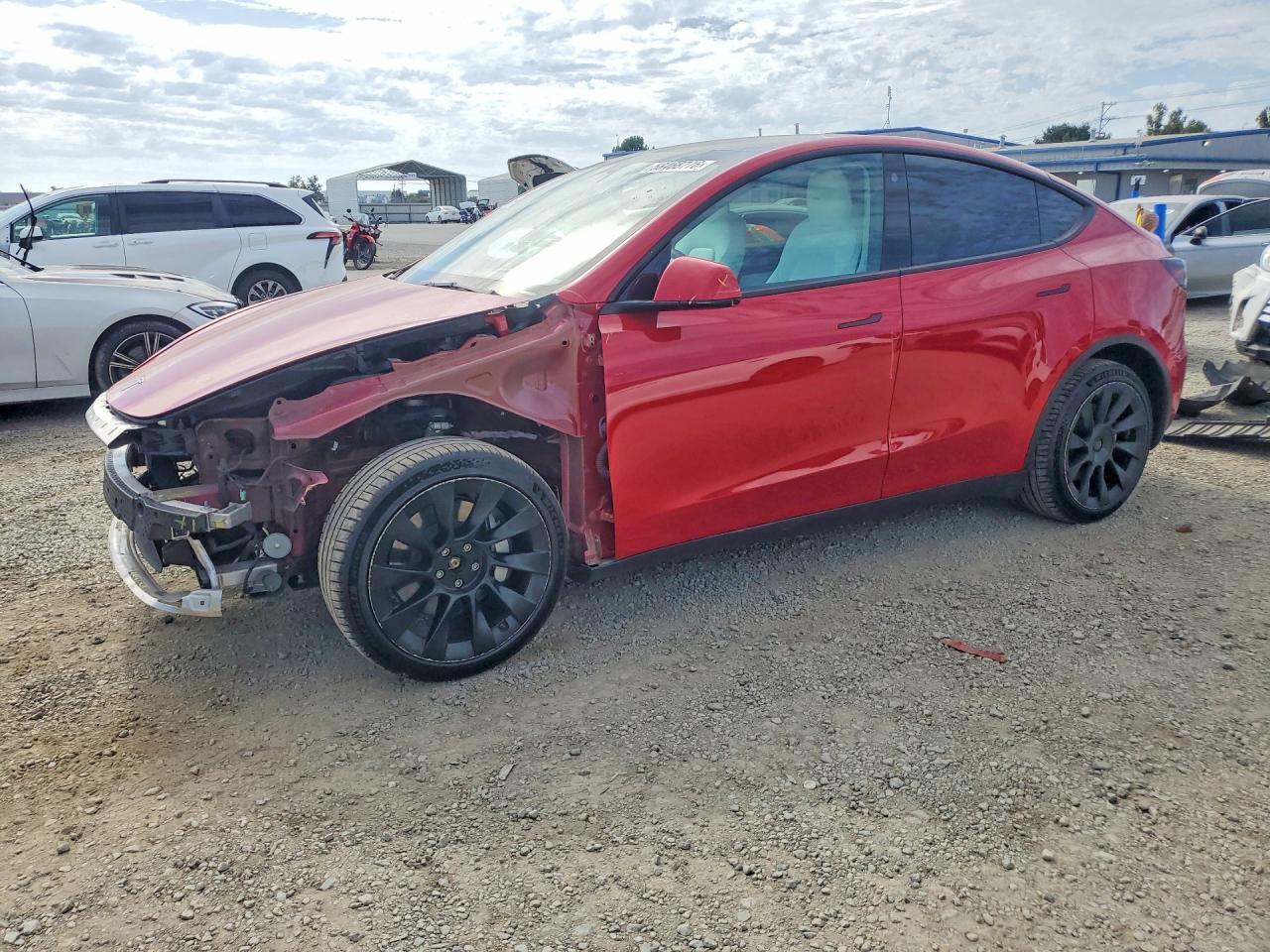 2022 Tesla Model Y - zdjęcie główne