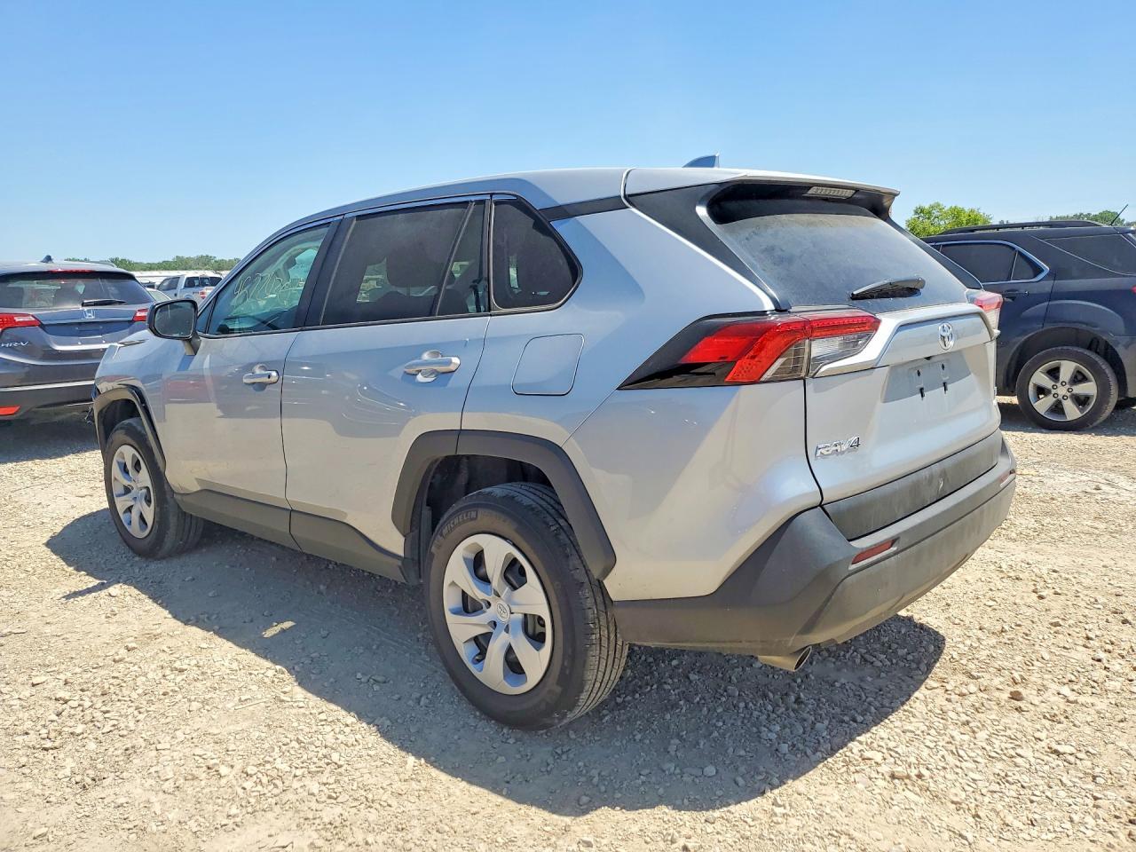 2025 Toyota Rav4 Le - zdjęcie 2