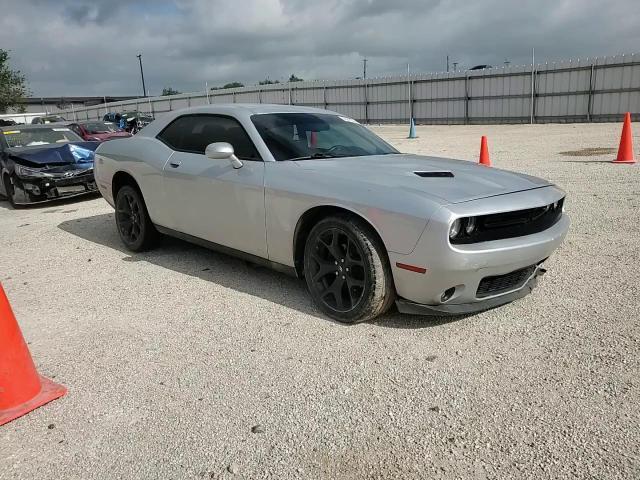 2020 Dodge Challenger Sxt - zdjęcie 13