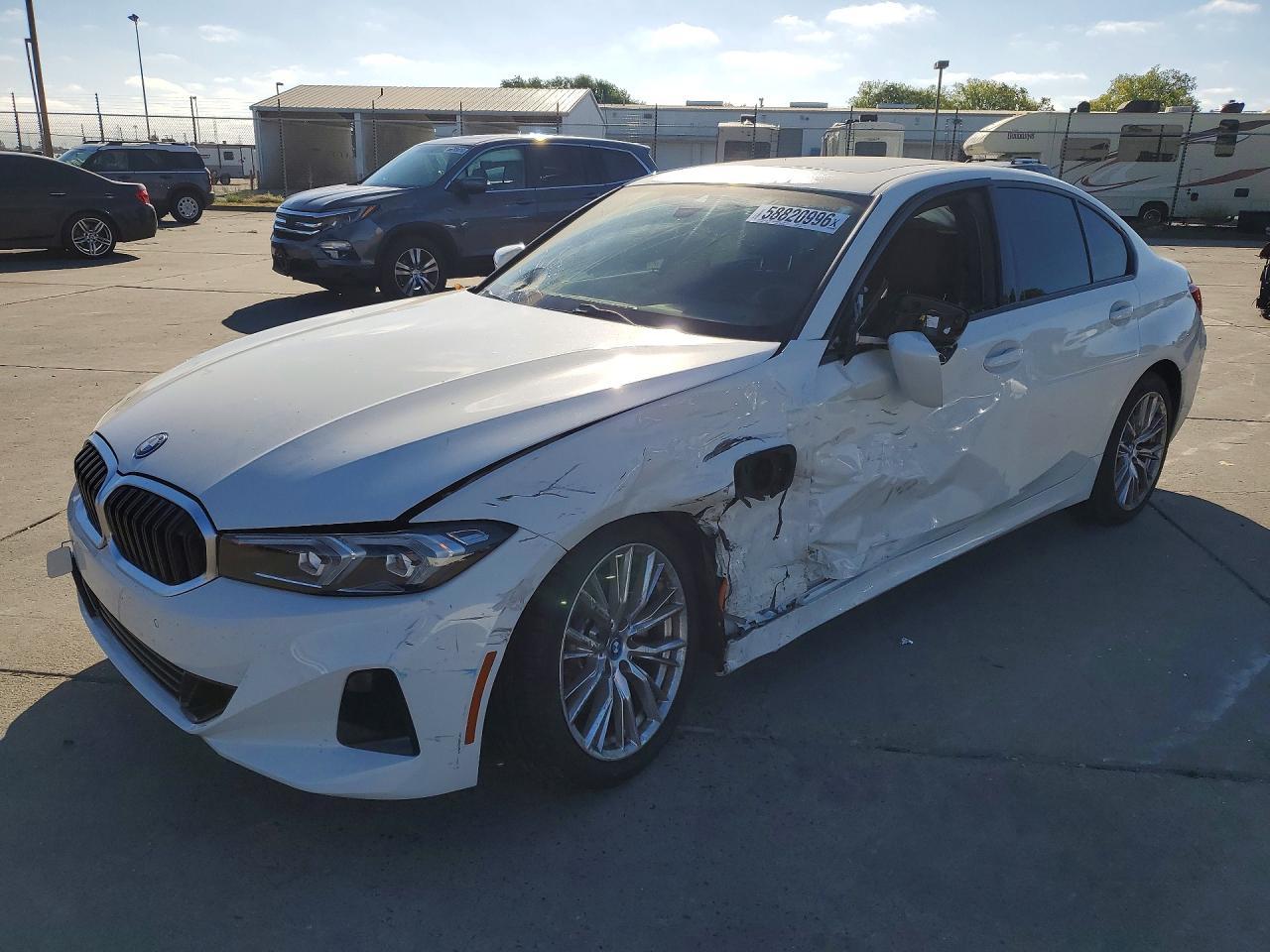 2023 BMW 330Xe - zdjęcie główne