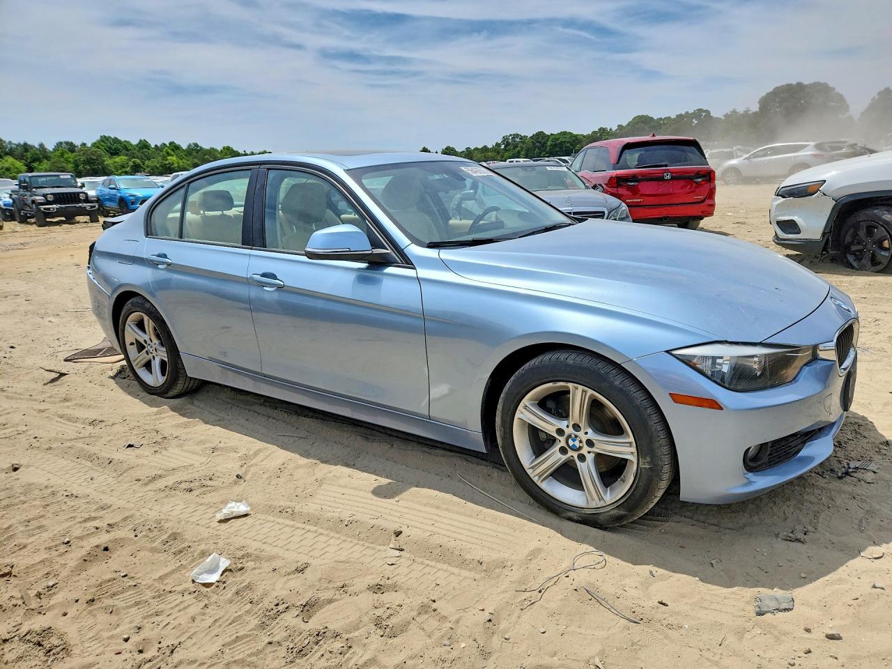 2014 BMW 320 I xDrive - zdjęcie 4