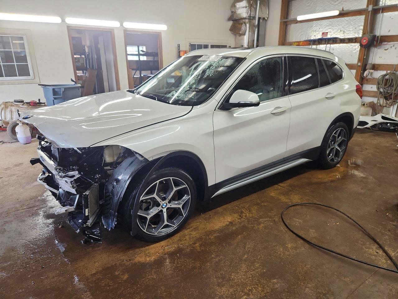 2018 BMW X1 xDrive28I - zdjęcie główne