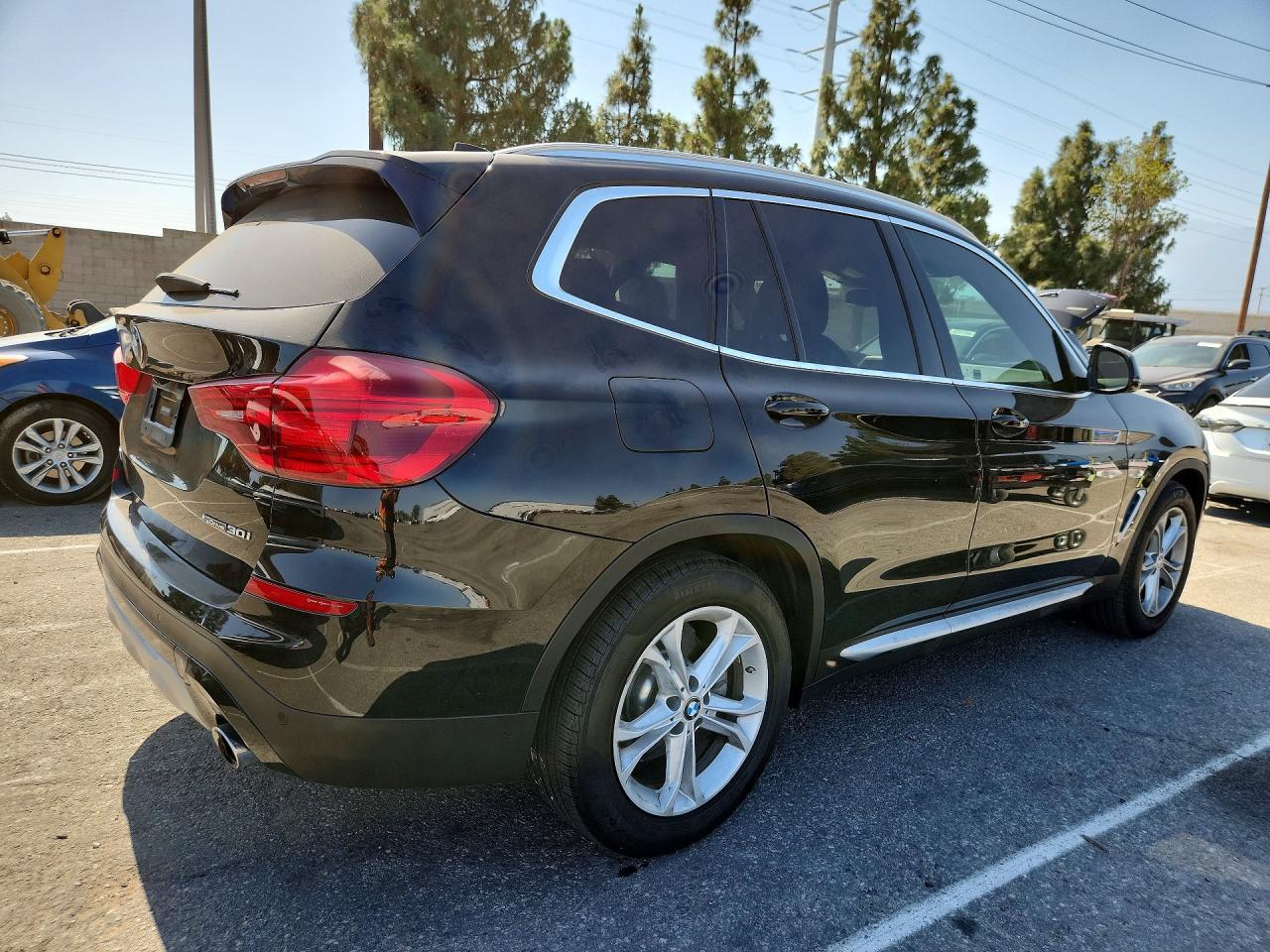 2019 BMW X3 Sdrive30I - zdjęcie 3
