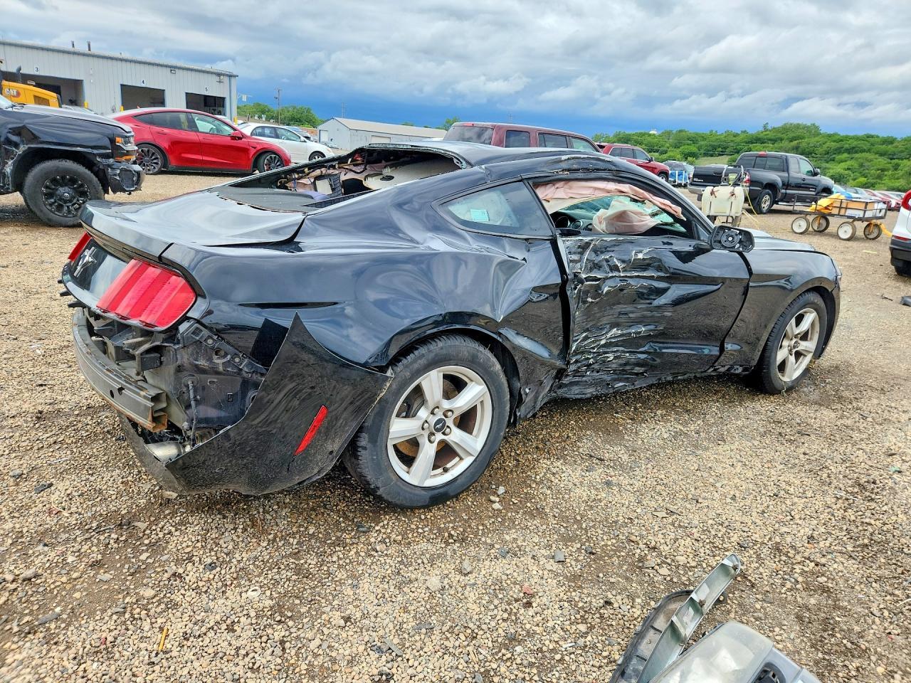 2016 Ford Mustang - zdjęcie 3