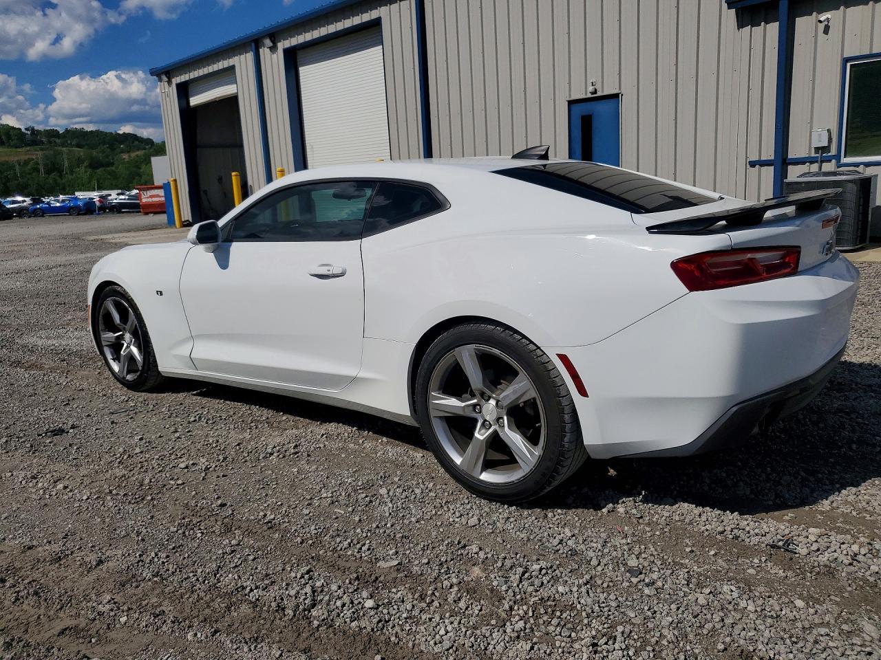2017 Chevrolet Camaro Ls - zdjęcie 2