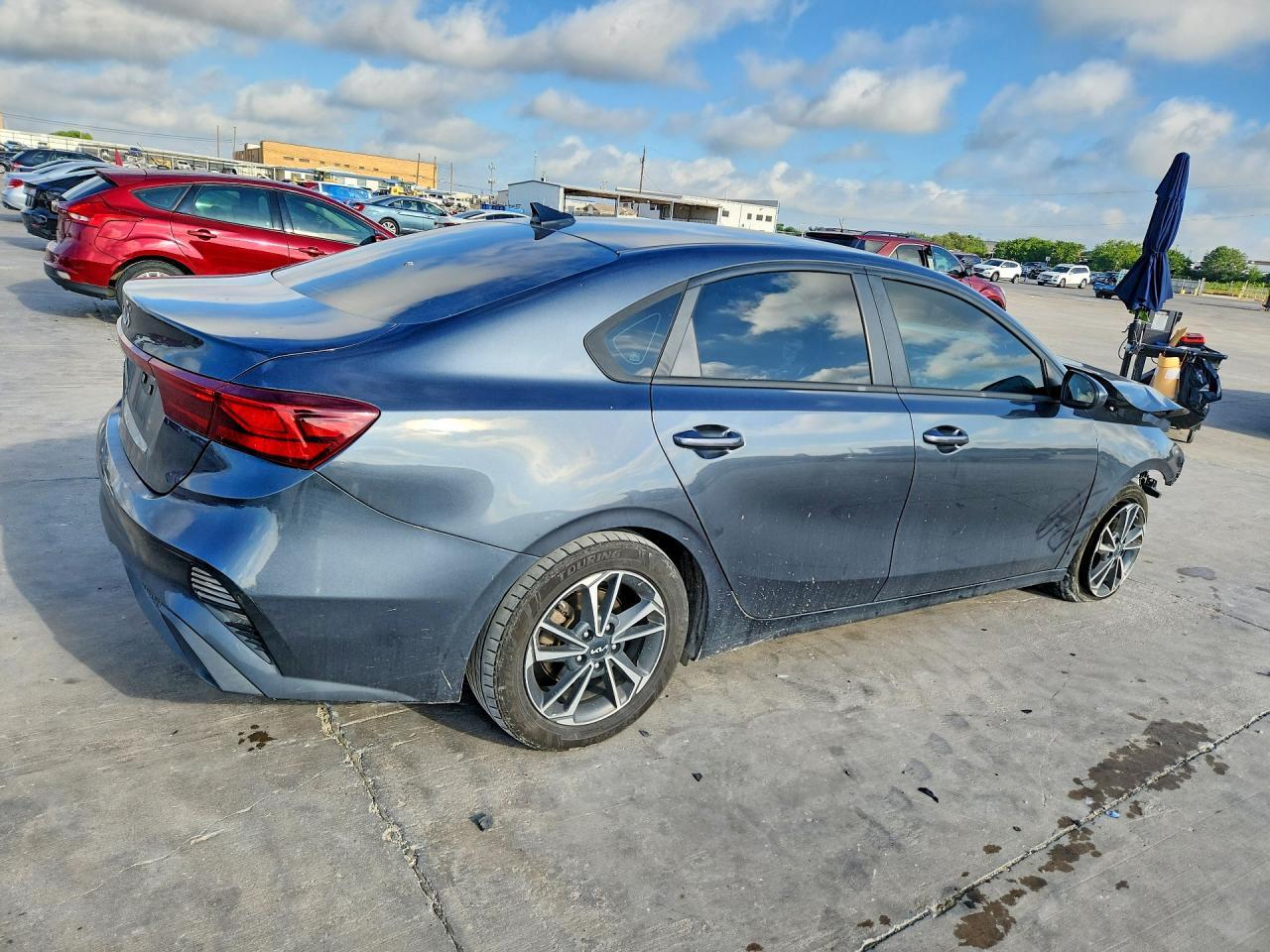 2023 Kia Forte Lxs - zdjęcie 3