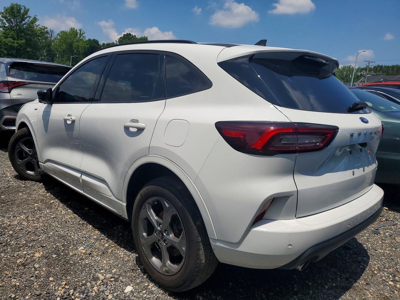 2023 Ford Escape St Line - zdjęcie 2