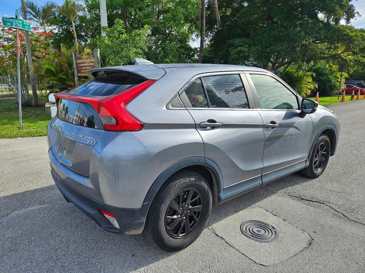 2019 Mitsubishi Eclipse Cross Es - zdjęcie 4