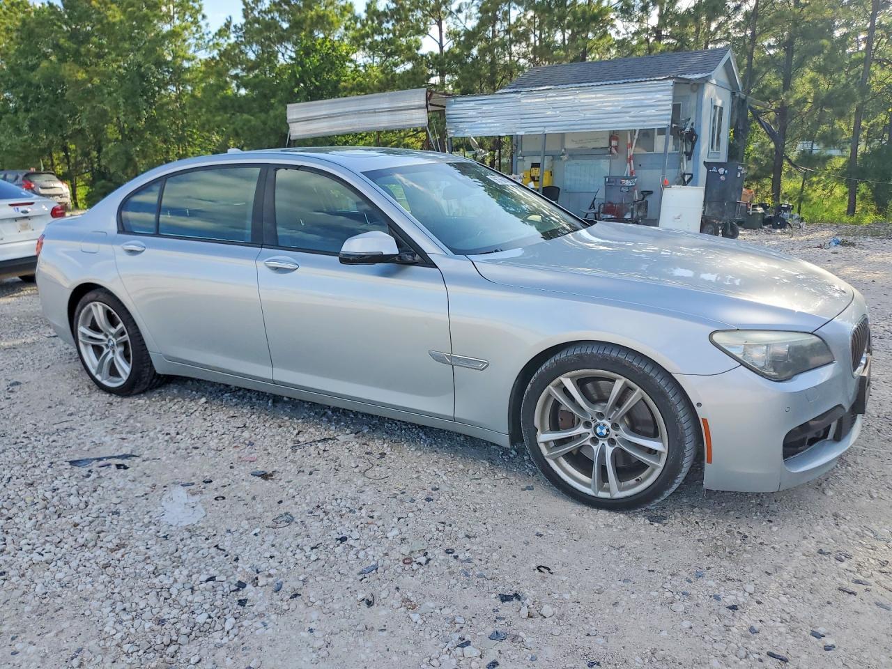 2014 BMW 750 Li - zdjęcie 4