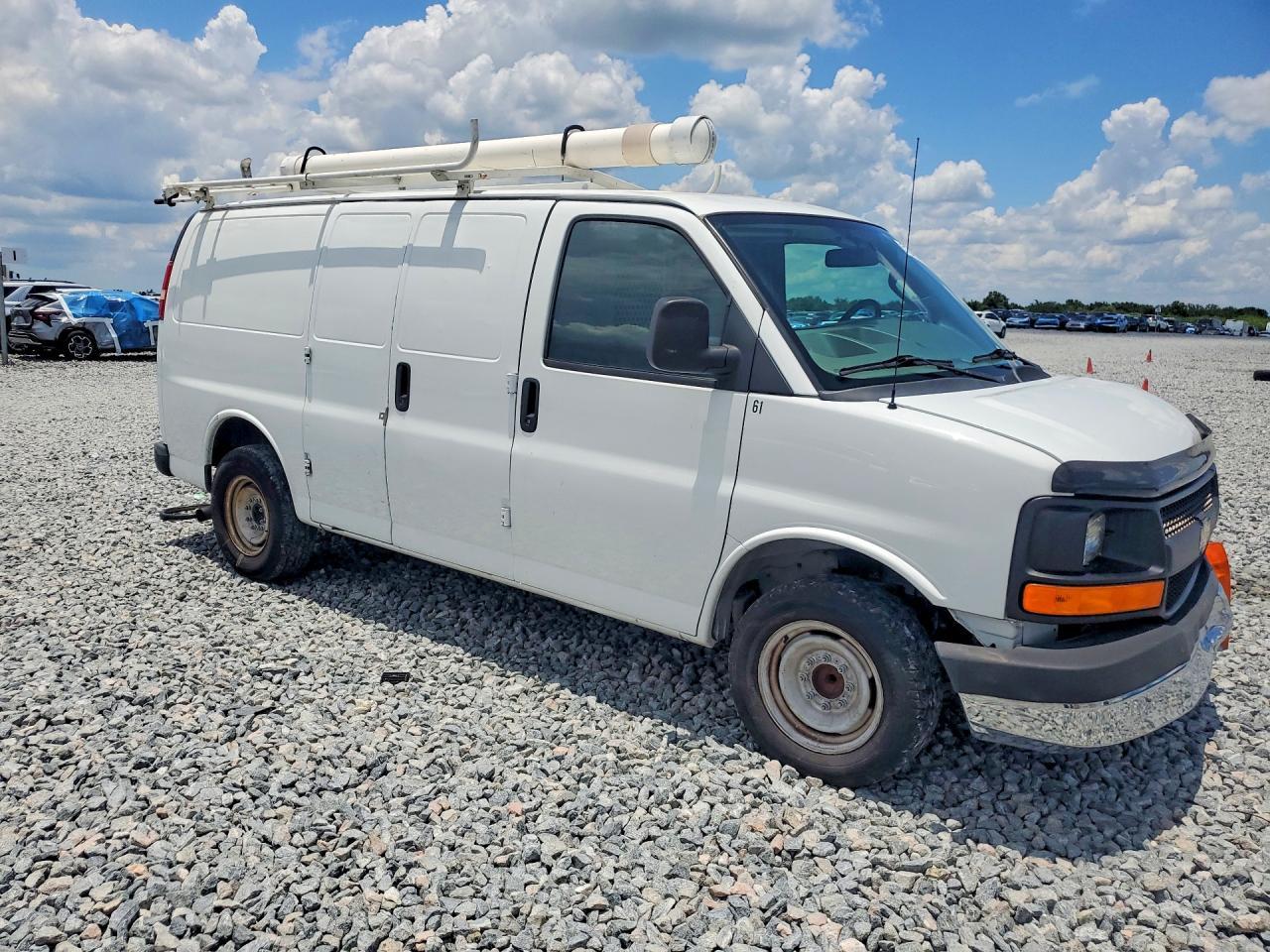 2017 Chevrolet Express G2500 - zdjęcie 4