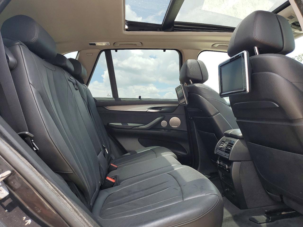 2015 BMW X5 xDrive50I - zdjęcie 11