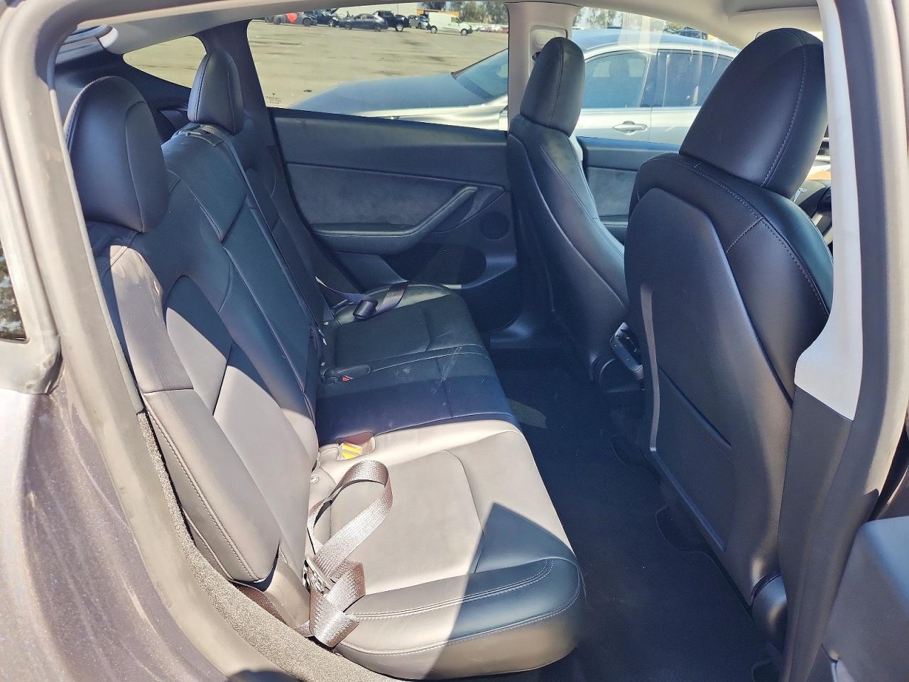 2023 Tesla Model Y - zdjęcie 10