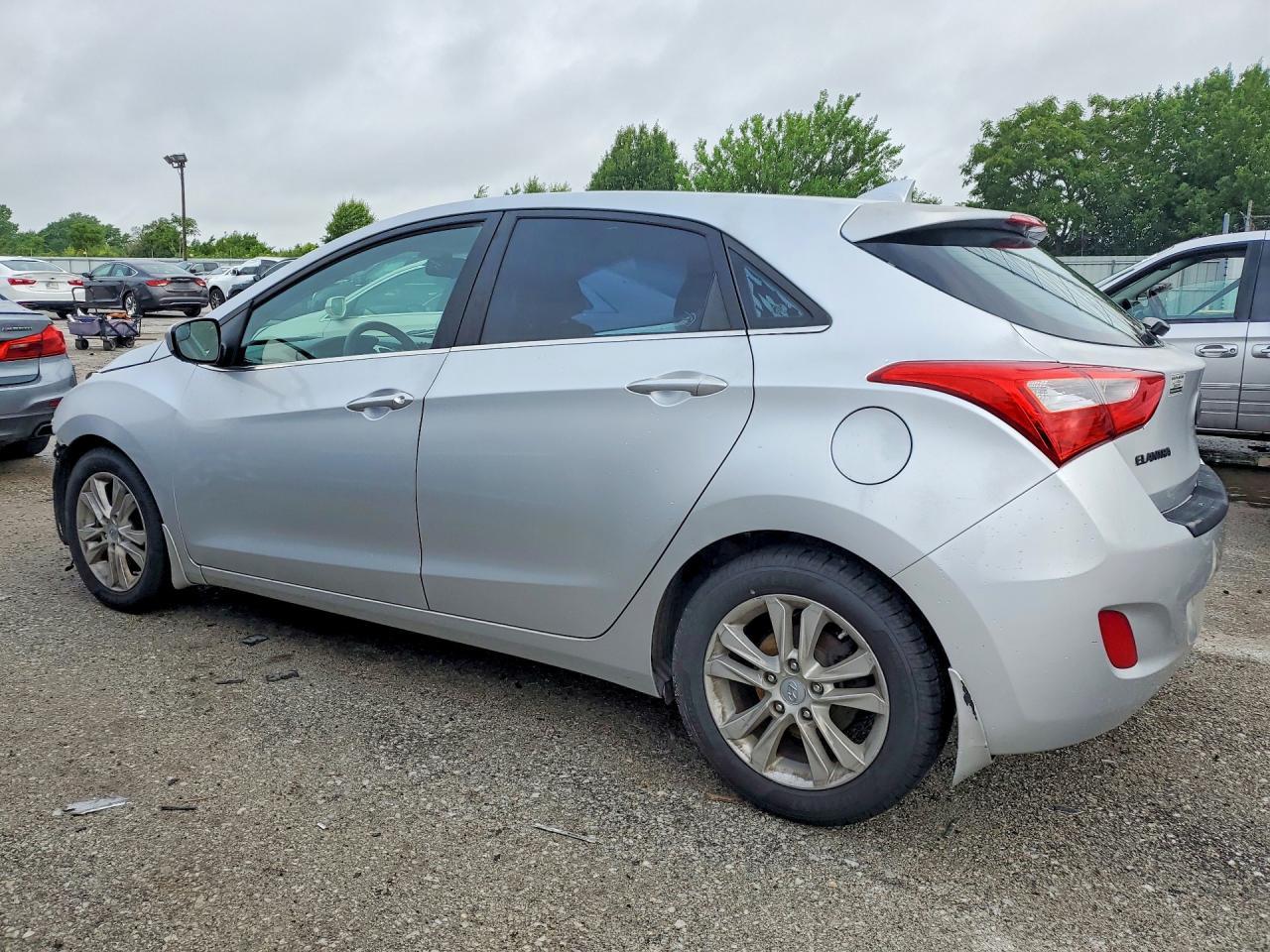 2014 Hyundai Elantra Gt Base - zdjęcie 2
