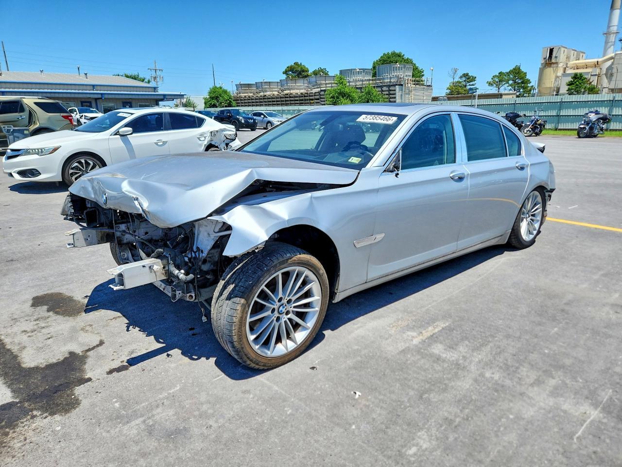 2013 BMW 750 Lxi - zdjęcie główne