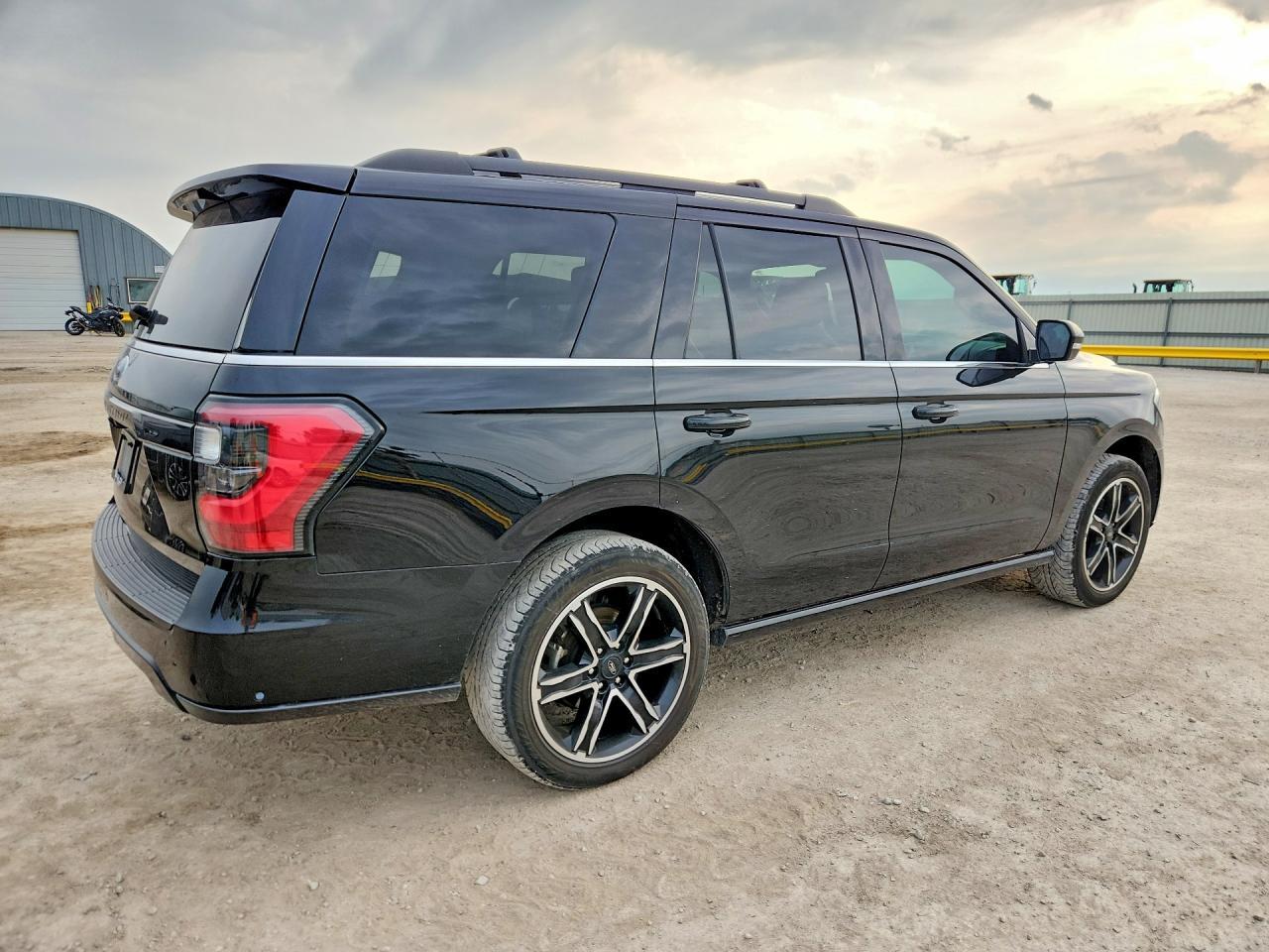 2019 Ford Expedition Limited - zdjęcie 3