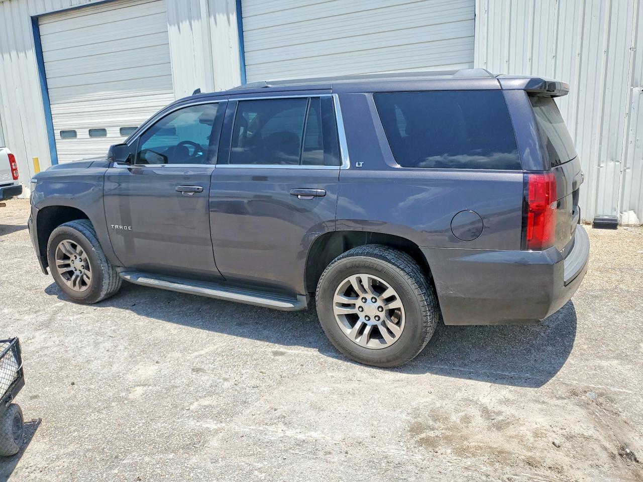 2016 Chevrolet Tahoe C1500 Lt - zdjęcie 2