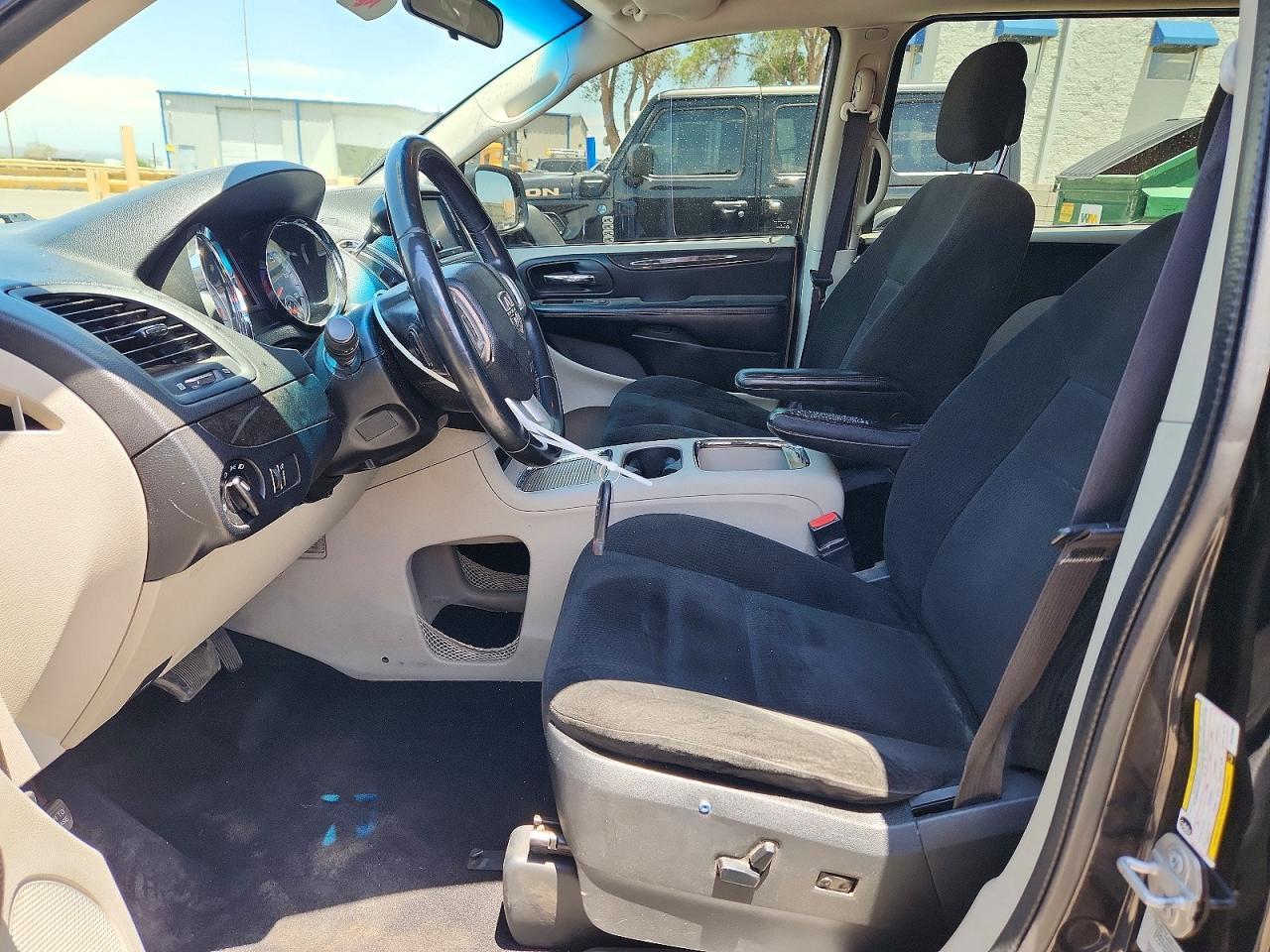2016 Dodge Grand Caravan Sxt - zdjęcie 7