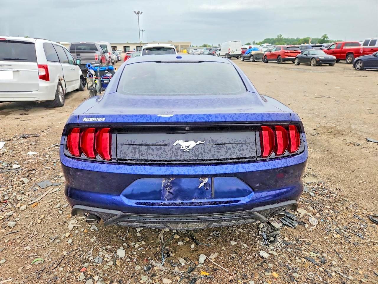 2019 Ford Mustang - zdjęcie 6