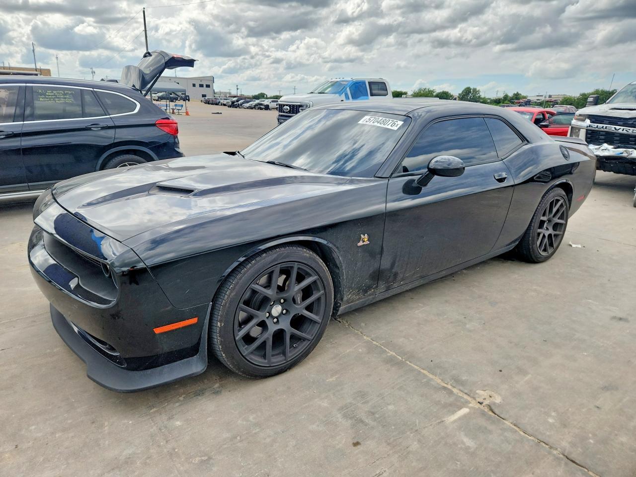 2016 Dodge Challenger R - zdjęcie główne