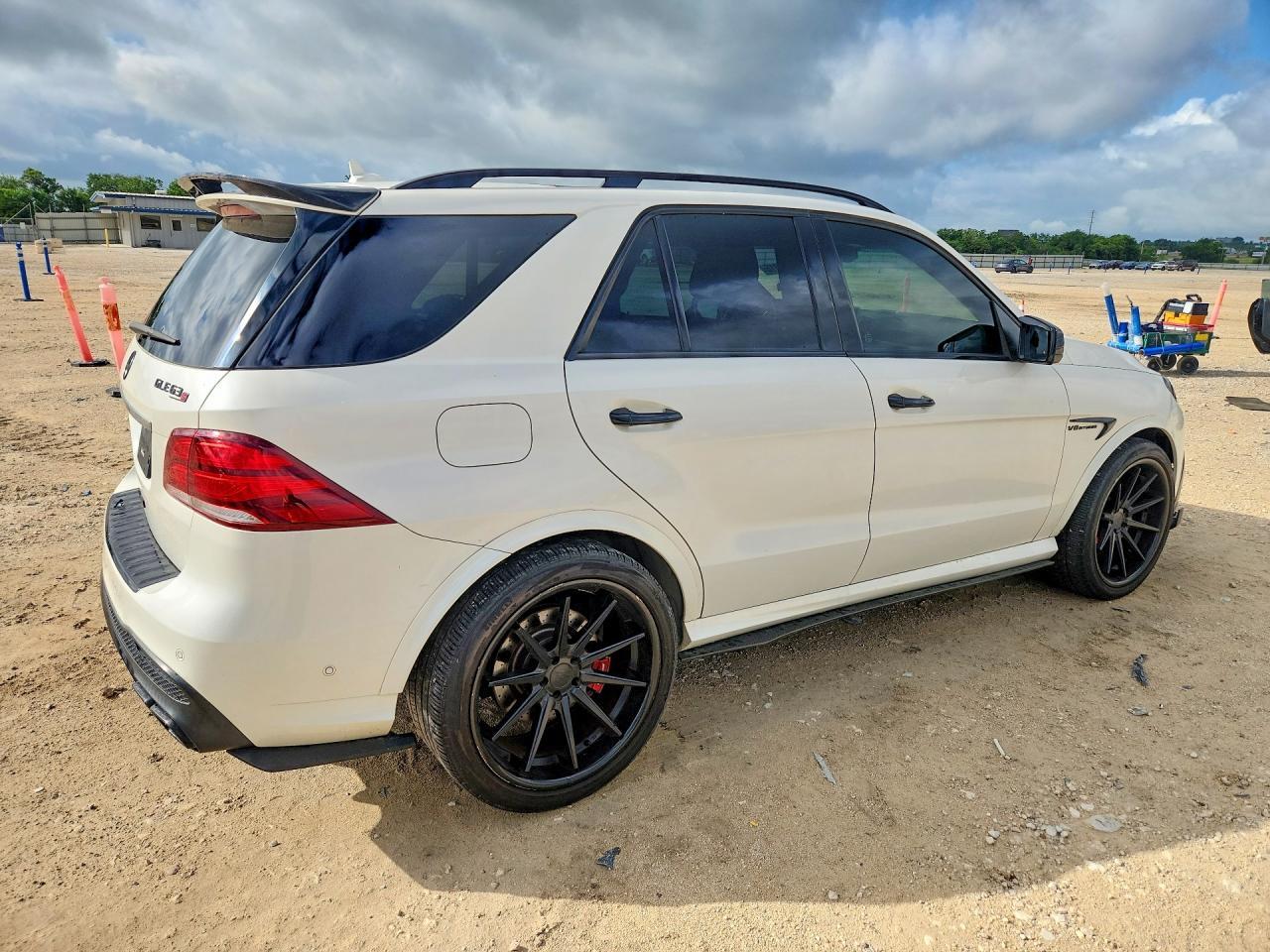 2016 Mercedes-Benz Gle 63 Amg-S 4Matic - zdjęcie 3