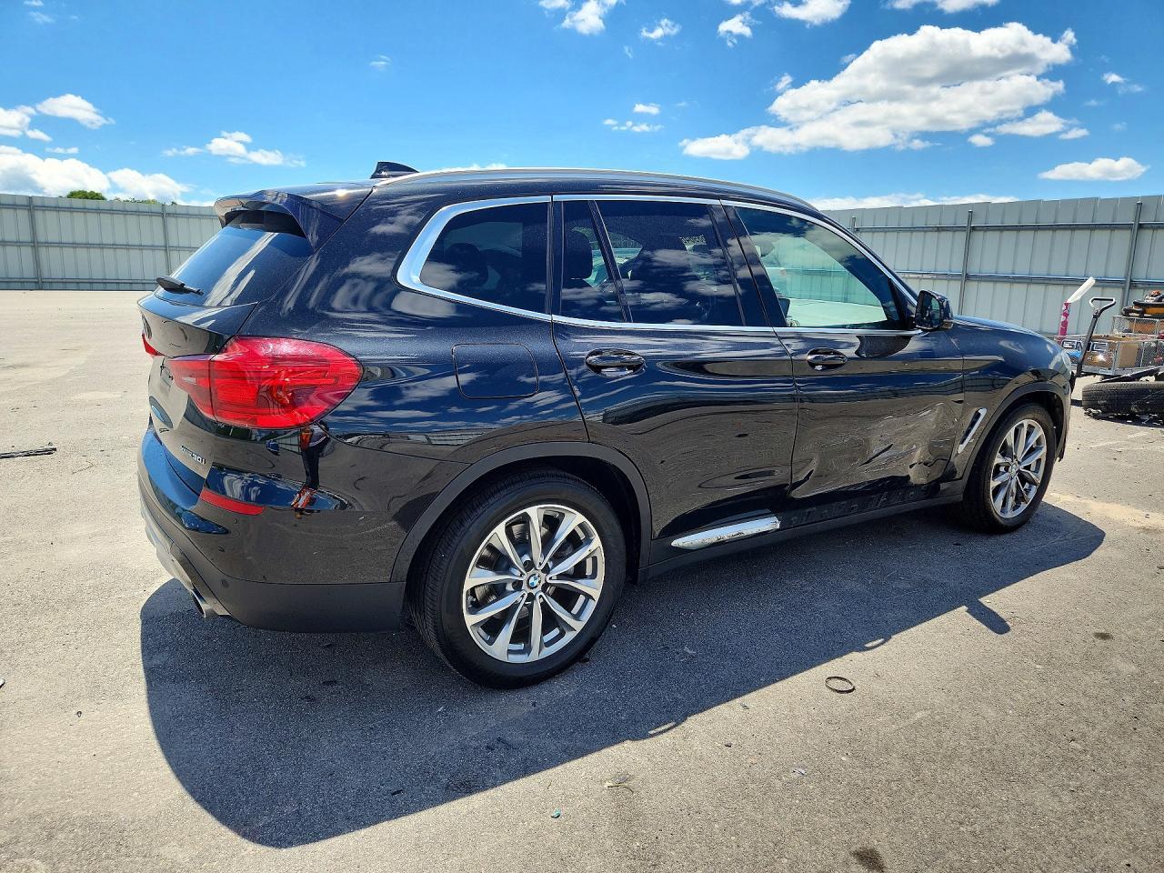 2019 BMW X3 xDrive30I - zdjęcie 3