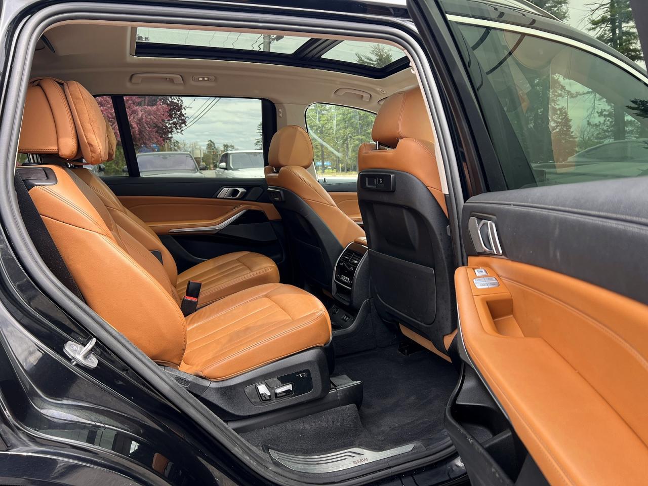 2021 BMW X7 xDrive40I - zdjęcie 6