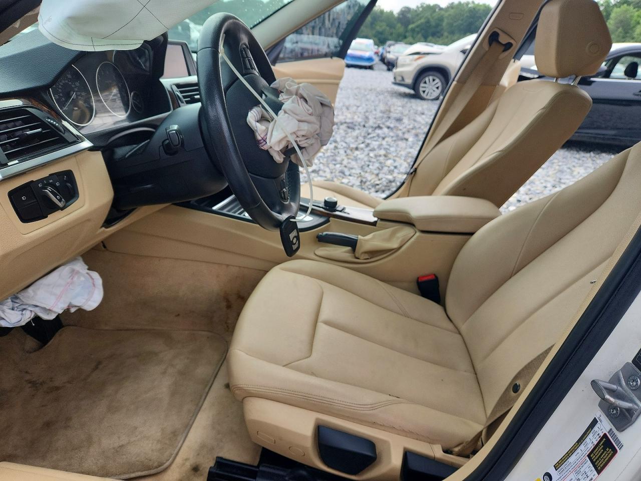 2014 BMW 320 - zdjęcie 7