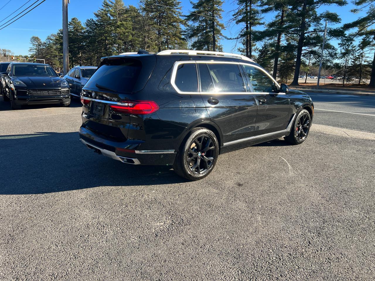 2020 BMW X7 xDrive40I - zdjęcie 4