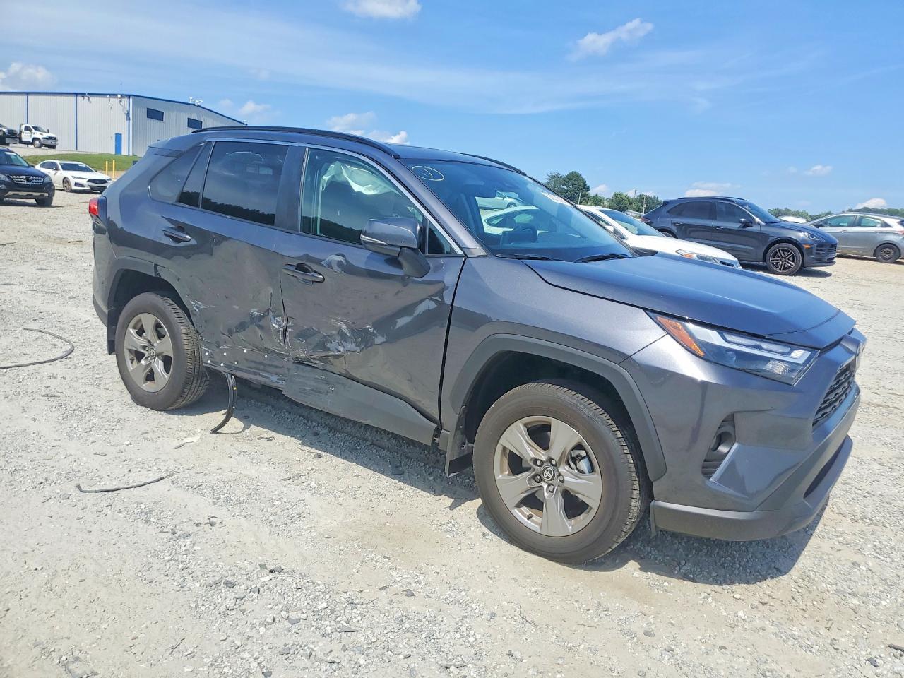 2025 Toyota Rav4 Xle - zdjęcie 4