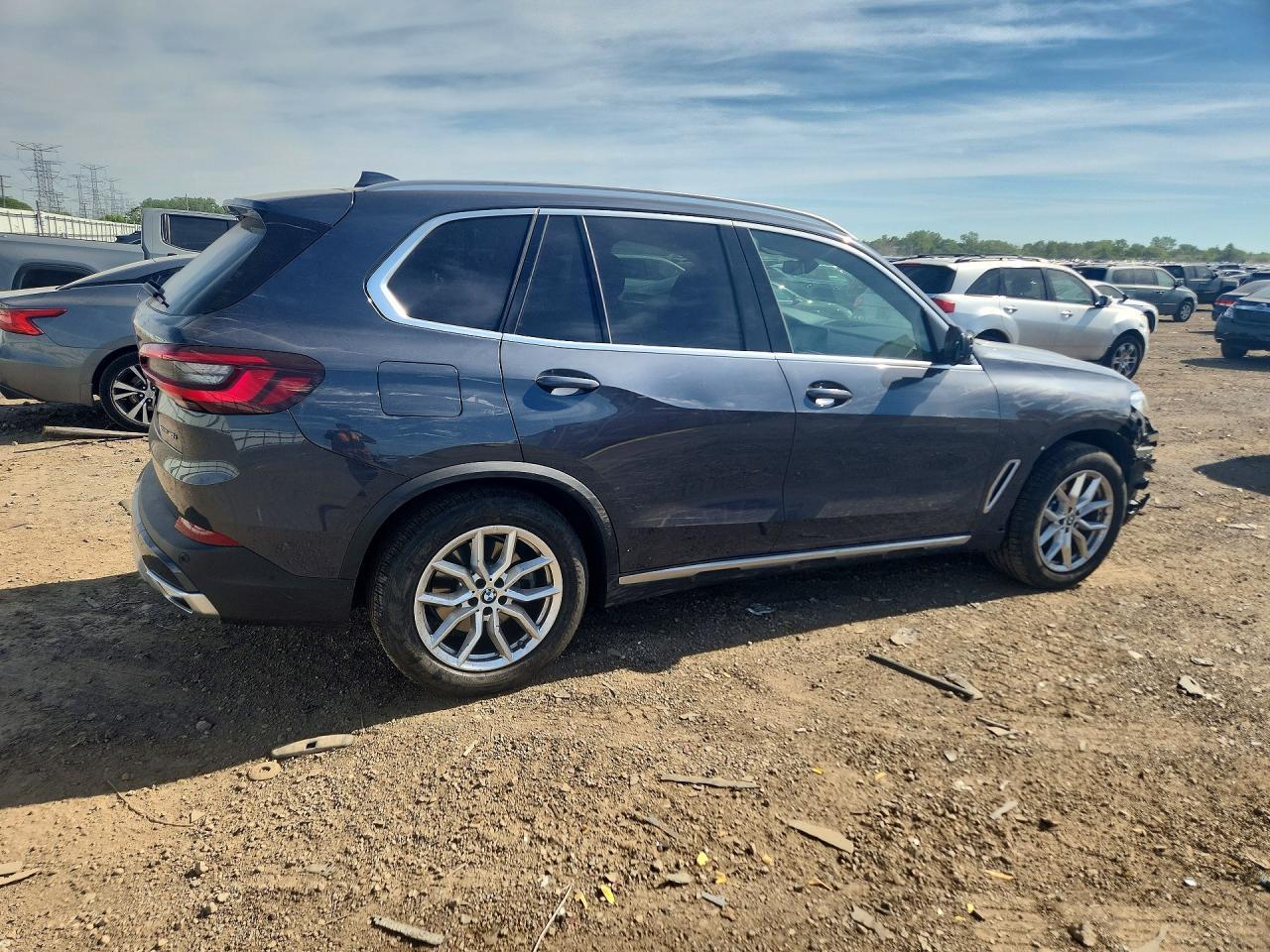 2022 BMW X5 xDrive40I - zdjęcie 3