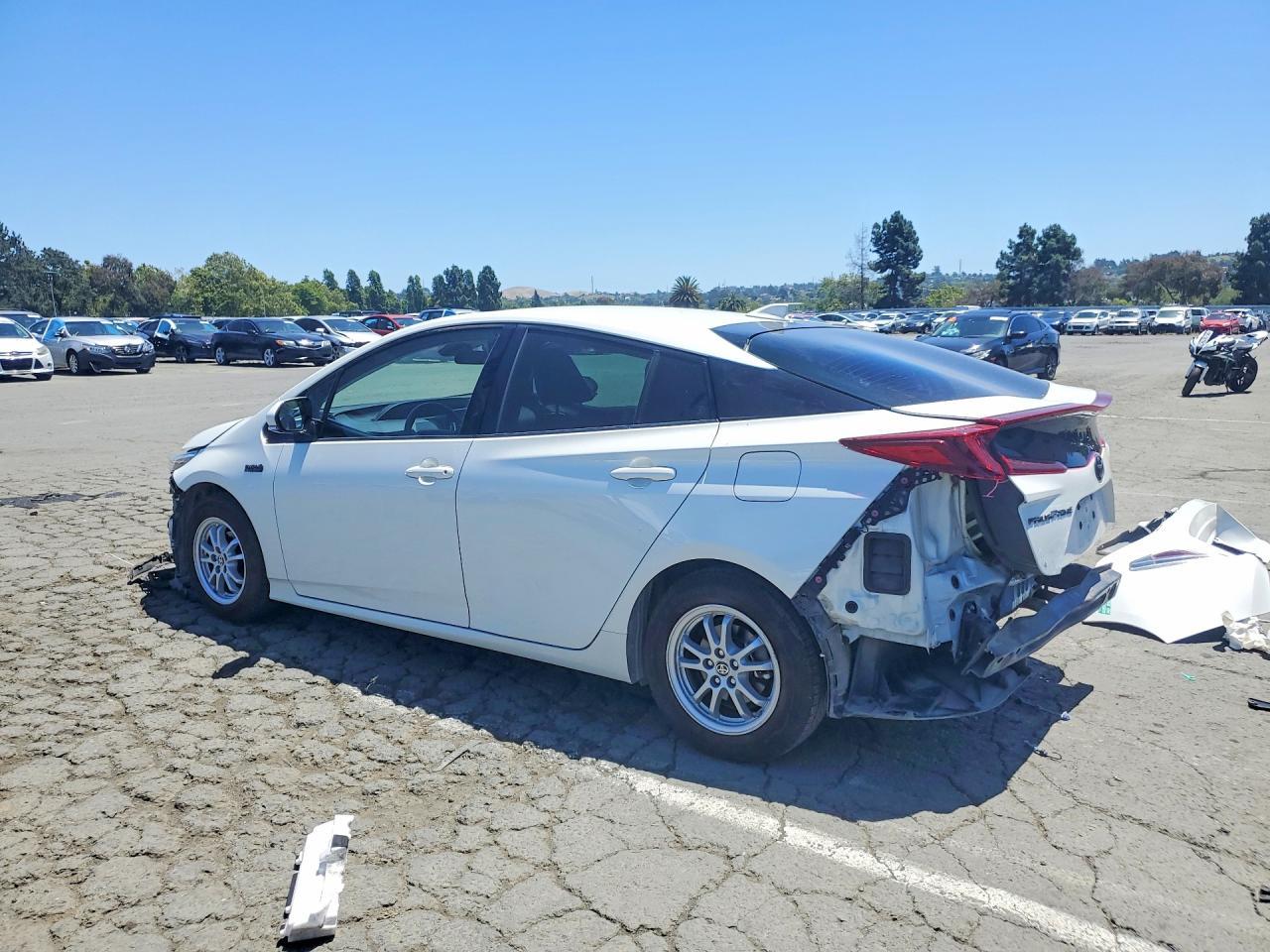 2017 Toyota Prius Prime Premium - zdjęcie 2