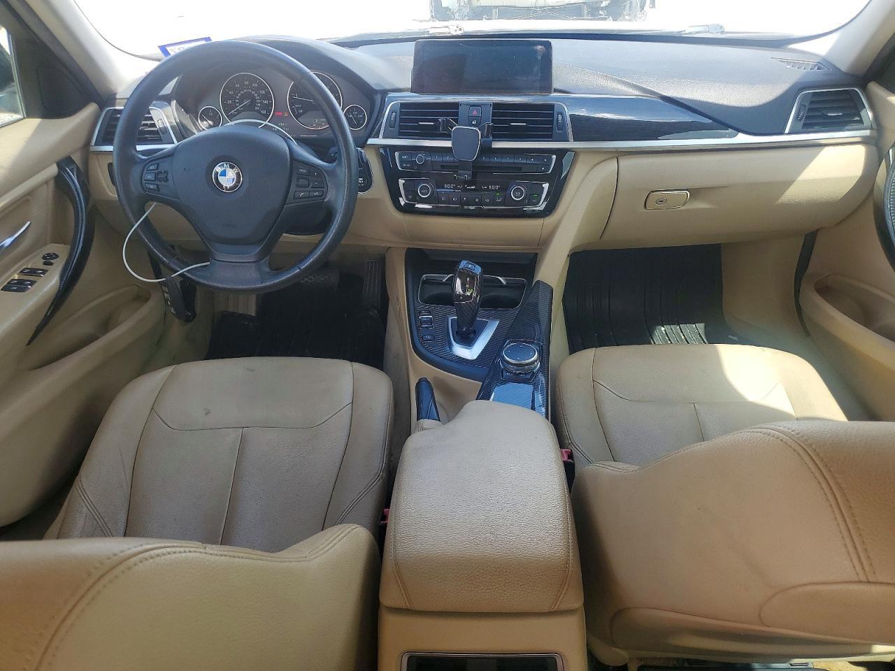 2016 BMW 320 I - zdjęcie 8