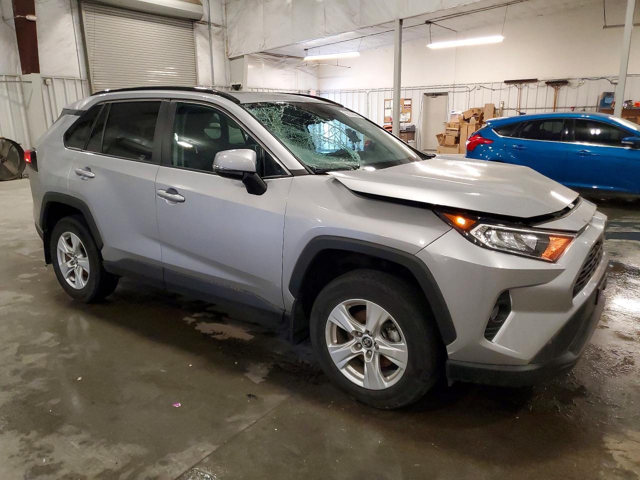 2020 Toyota Rav4 Xle - zdjęcie 4
