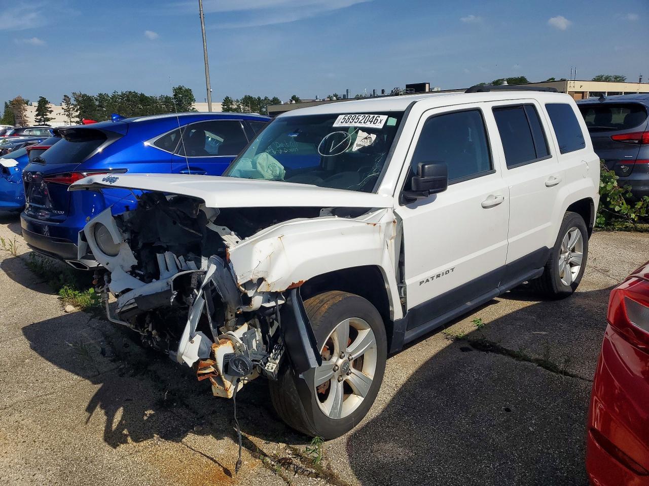 2014 Jeep Patriot Latitude - zdjęcie główne