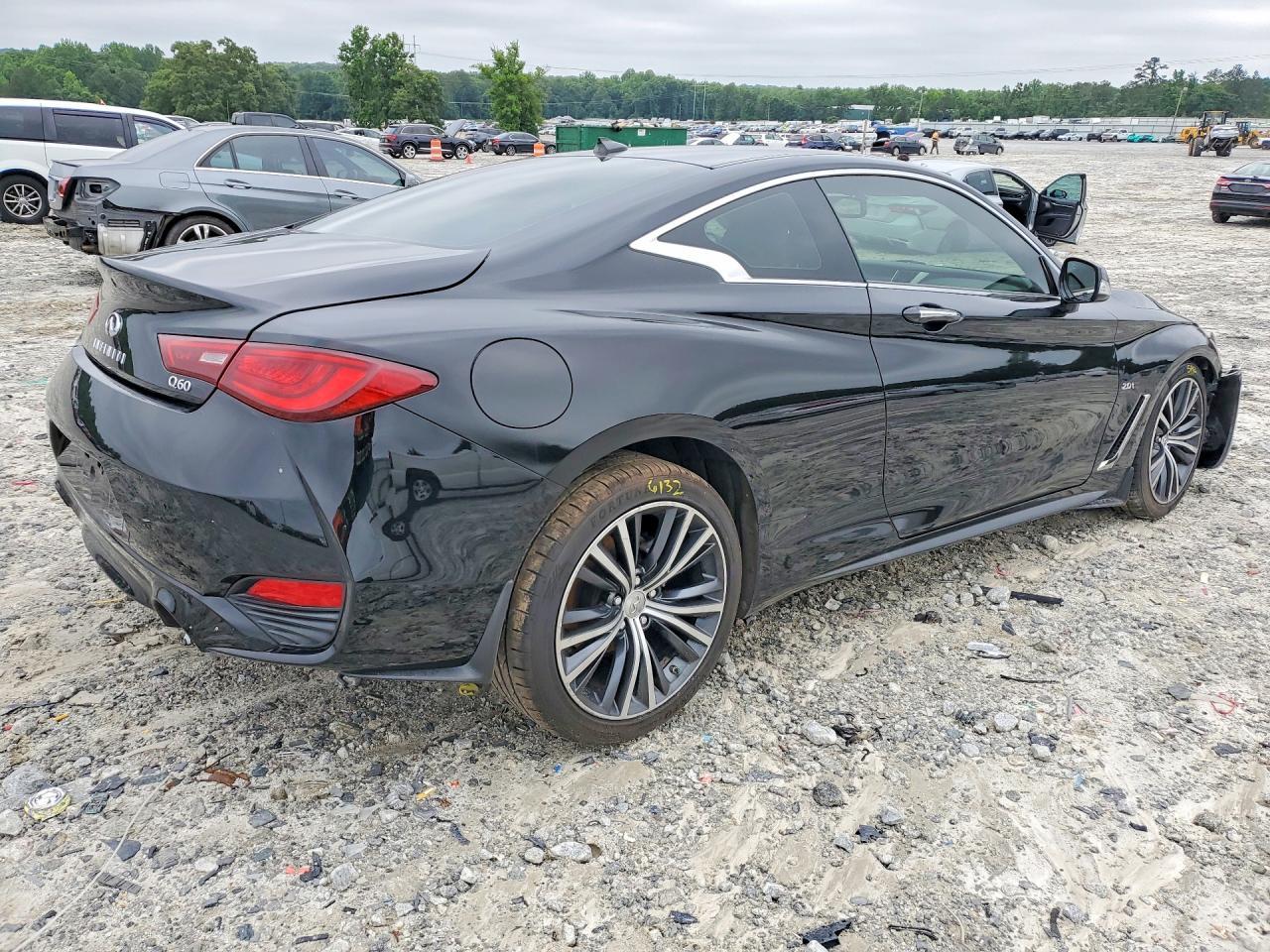 Infiniti Q60 - zdjęcie 3