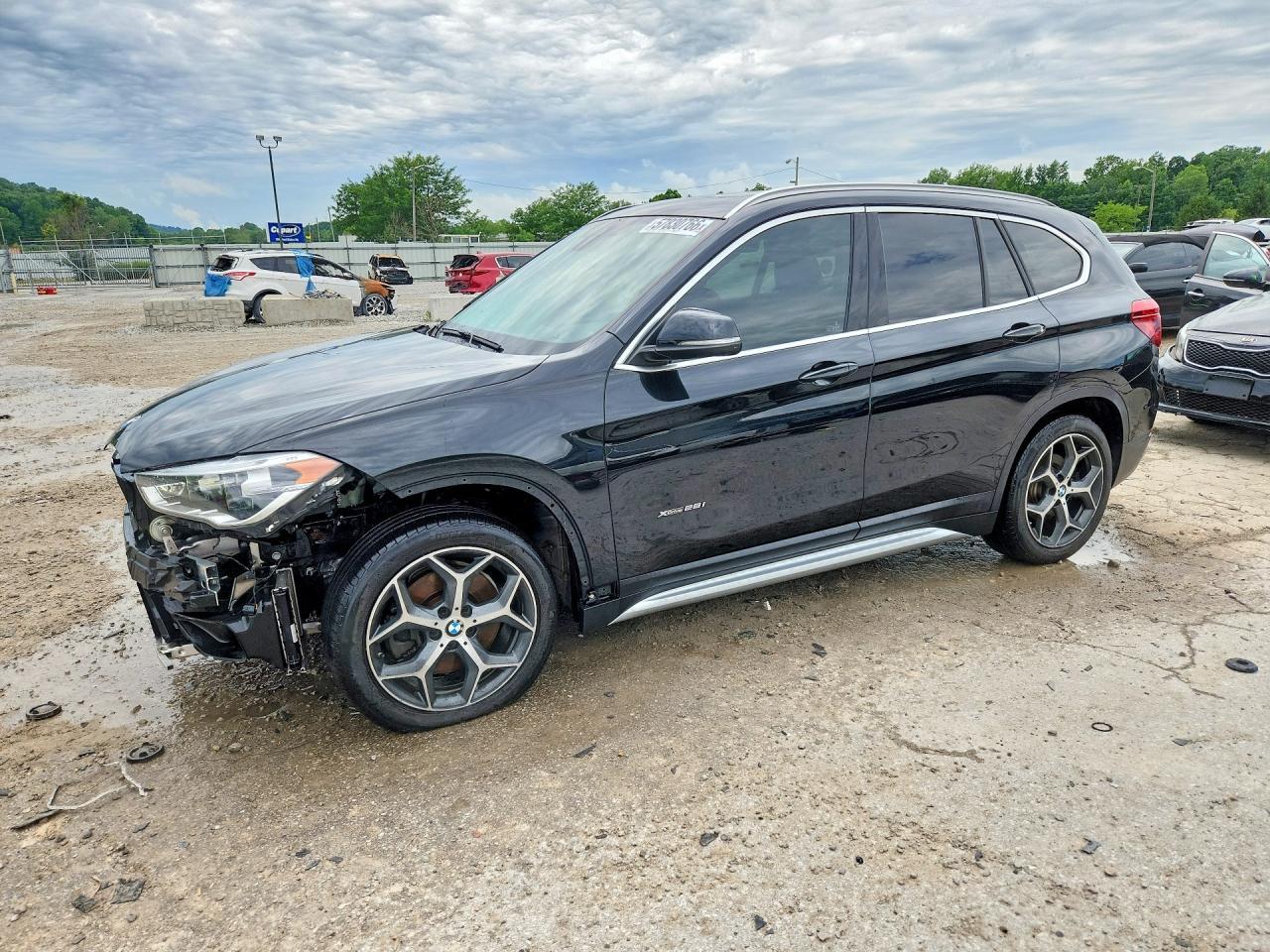 2018 BMW X1 xDrive28I - zdjęcie główne