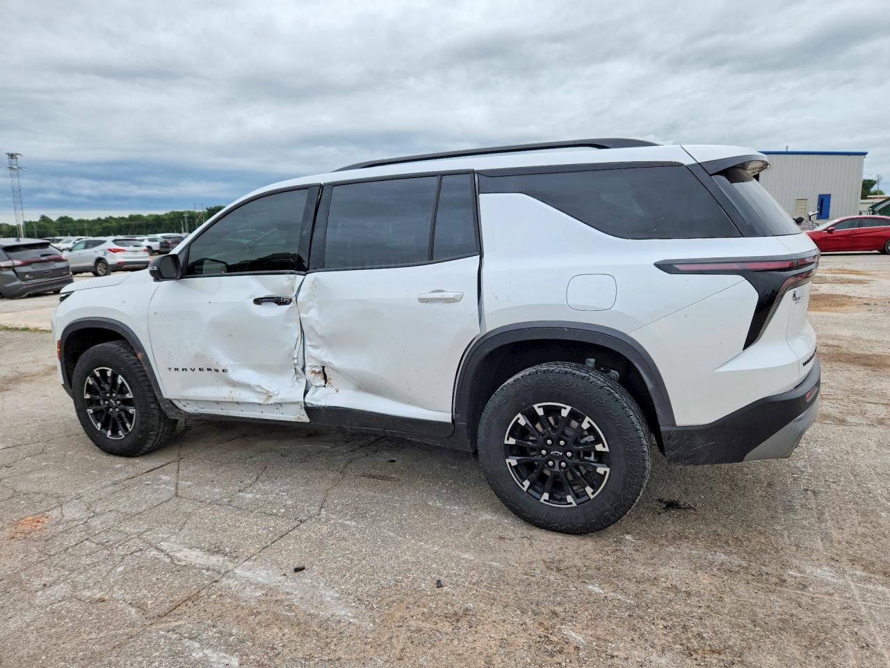2024 Chevrolet Traverse Lt Z71 - zdjęcie 2