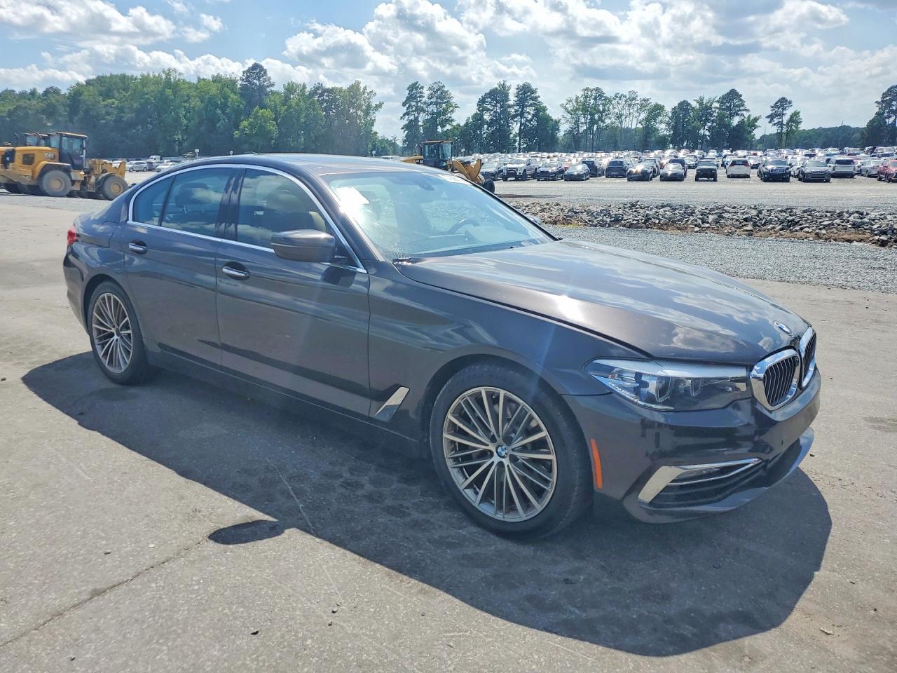 2017 BMW 530 I - zdjęcie 4