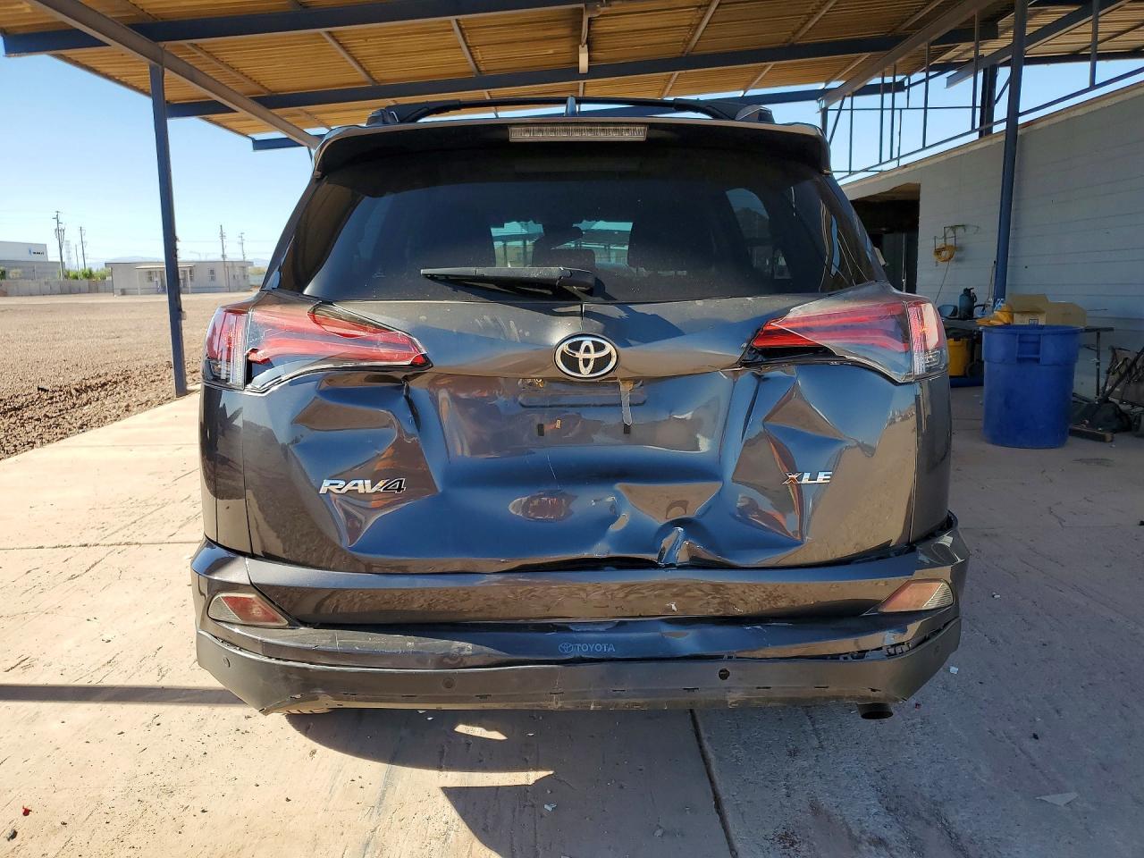 2018 Toyota Rav4 Xle - zdjęcie 6
