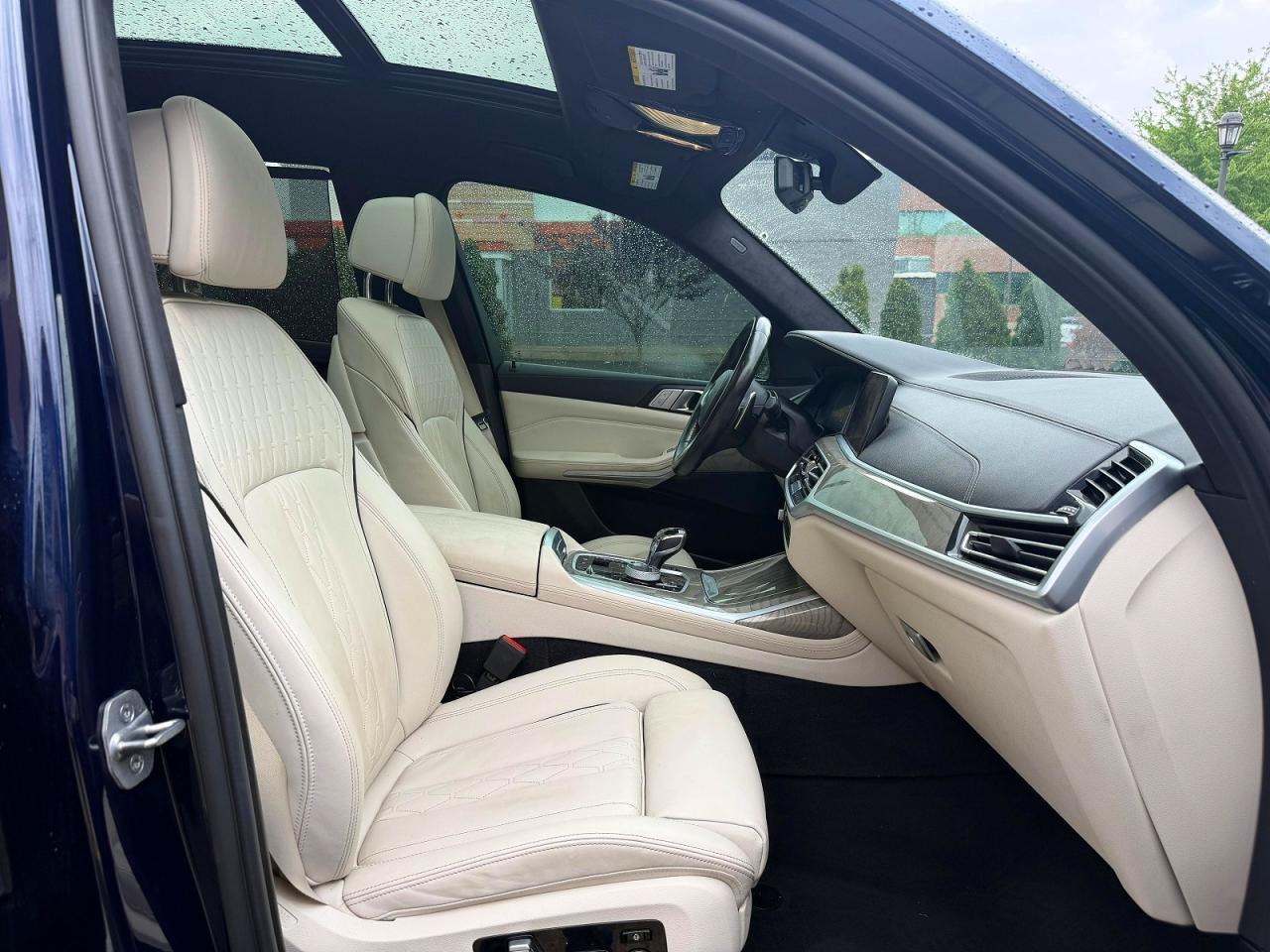 2022 BMW X7 xDrive40I - zdjęcie 10