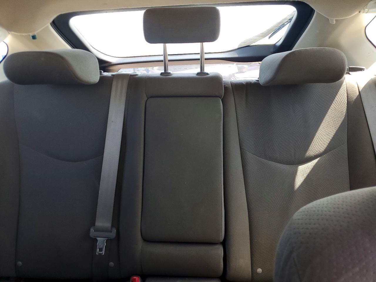 2013 Toyota Prius Two - zdjęcie 10