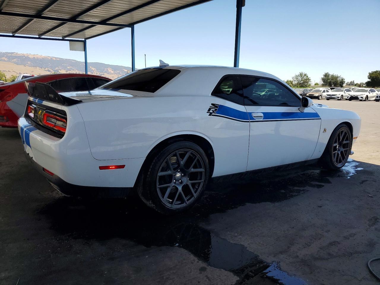 2016 Dodge Challenger R - zdjęcie 3