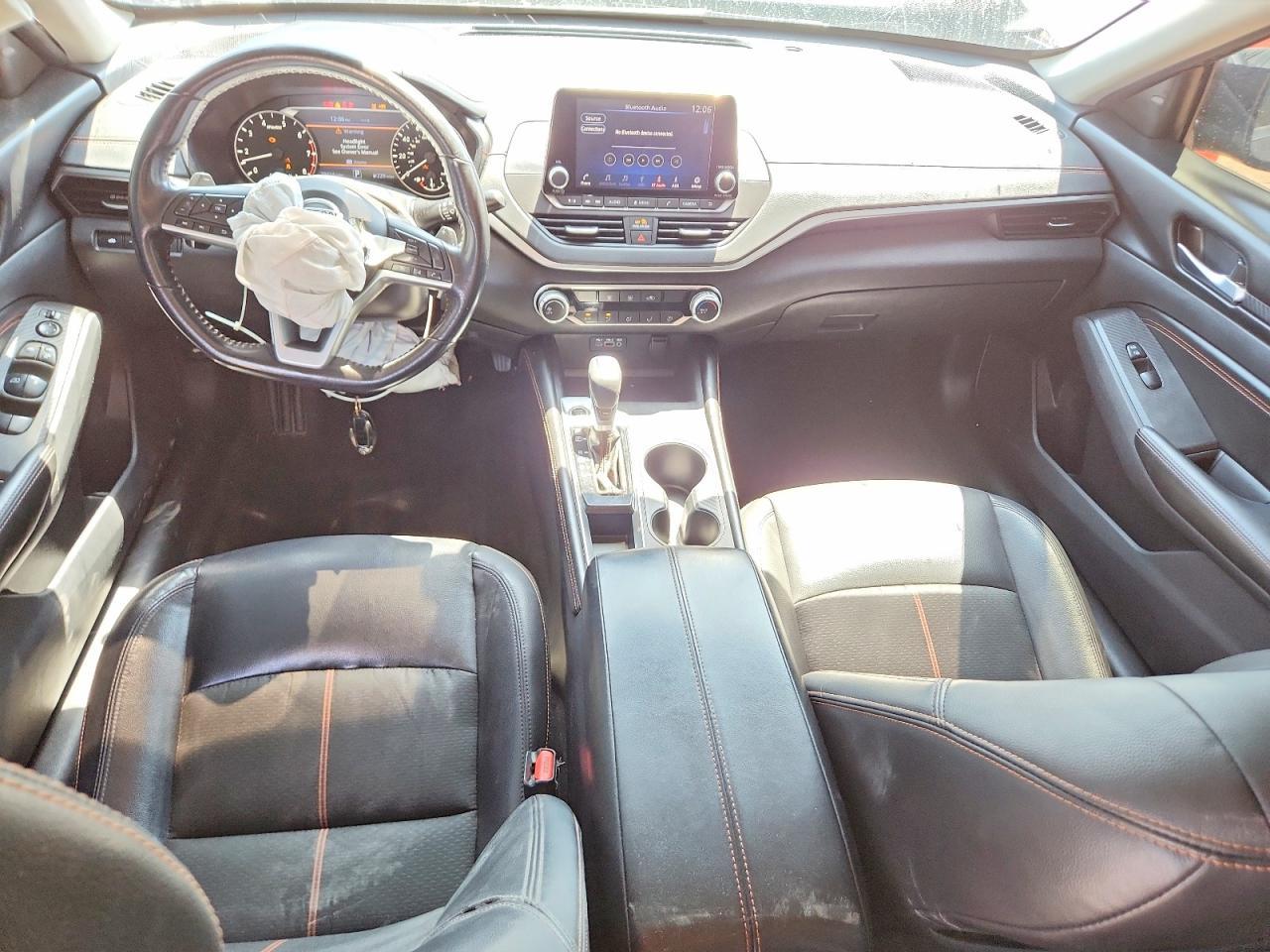 2022 Nissan Altima Sr - zdjęcie 8