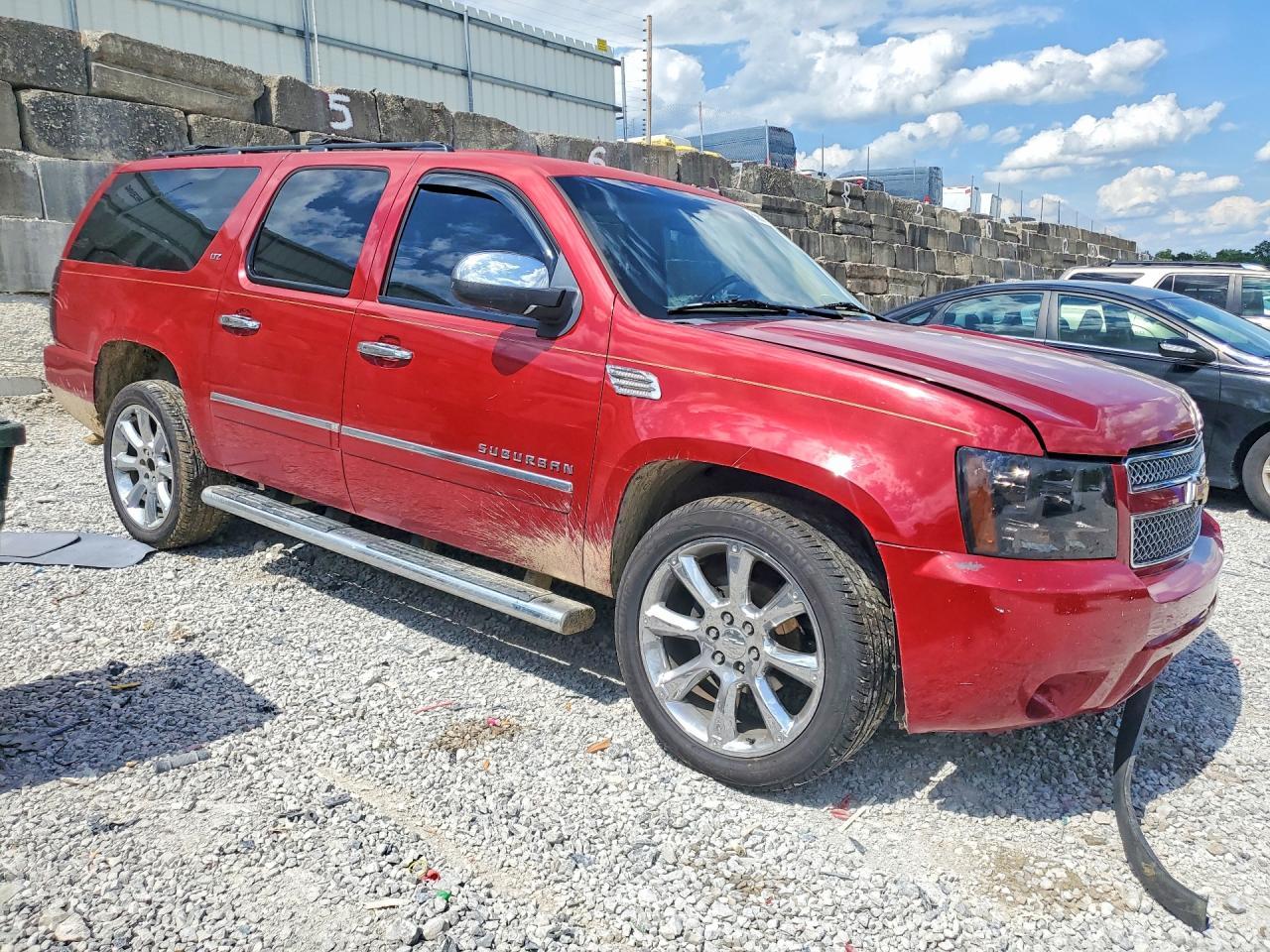 2014 Chevrolet Suburban K1500 Ltz - zdjęcie 4