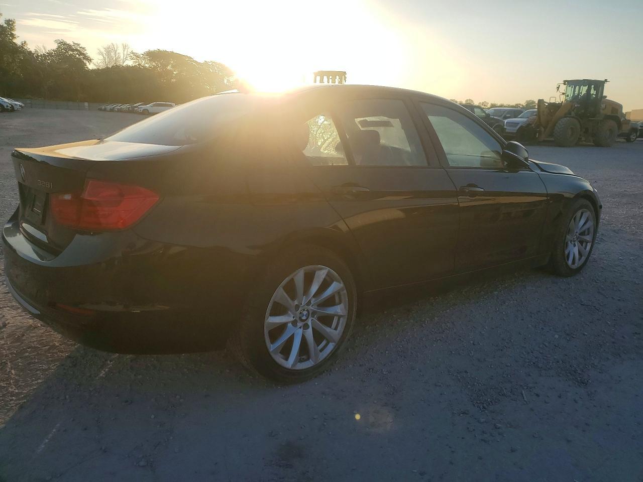 2013 BMW 328 I - zdjęcie 3