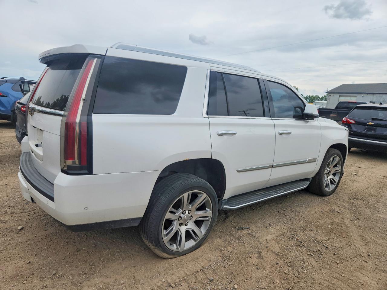 2017 Cadillac Escalade 4Wd Luxury - zdjęcie 3